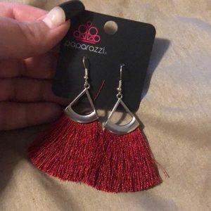 A brand new set of earrings